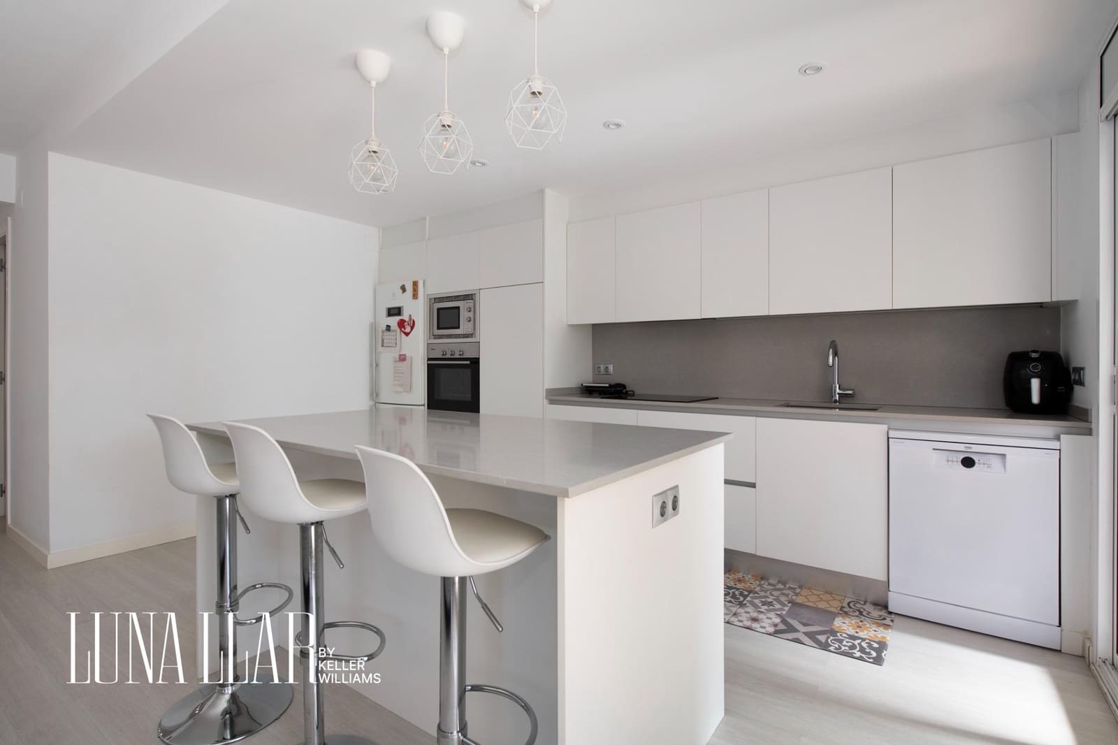 4 makuuhuone Asunto myytävänä paikassa Castelldefels mukana uima-altaan 
autotalli - 675 000 € (Ref: 9591381)