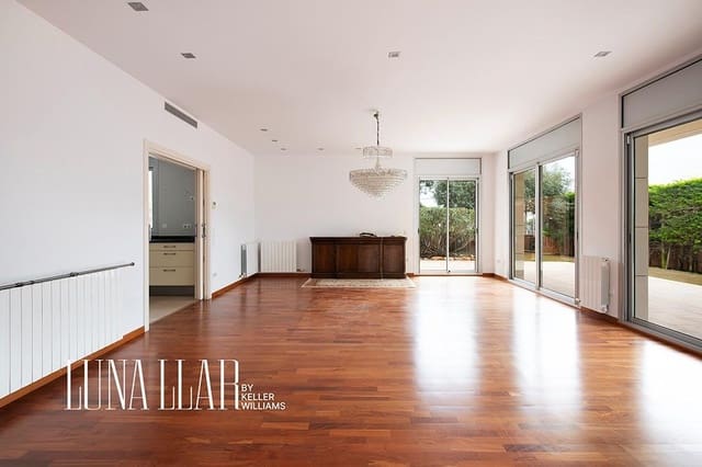 6 bedroom Villa for sale in Castelldefels - € 1,795,000 (Ref: 9591382)