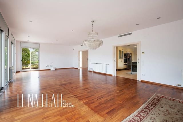 6 bedroom Villa for sale in Castelldefels - € 1,795,000 (Ref: 9591382)