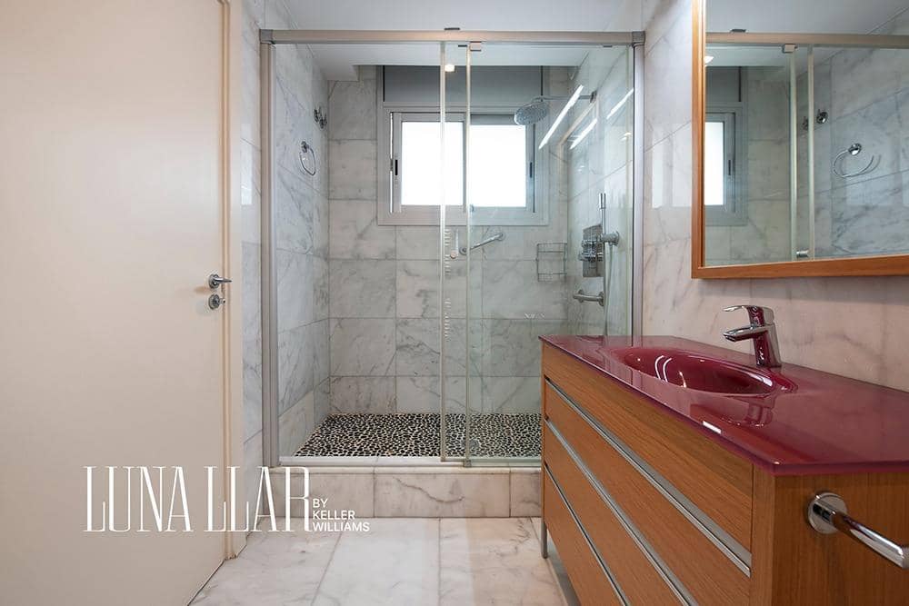 6 bedroom Villa for sale in Castelldefels - € 1,795,000 (Ref: 9591382)