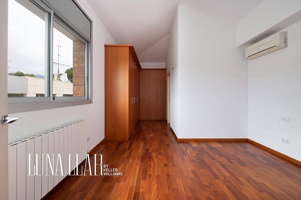 6 bedroom Villa for sale in Castelldefels - € 1,795,000 (Ref: 9591382)