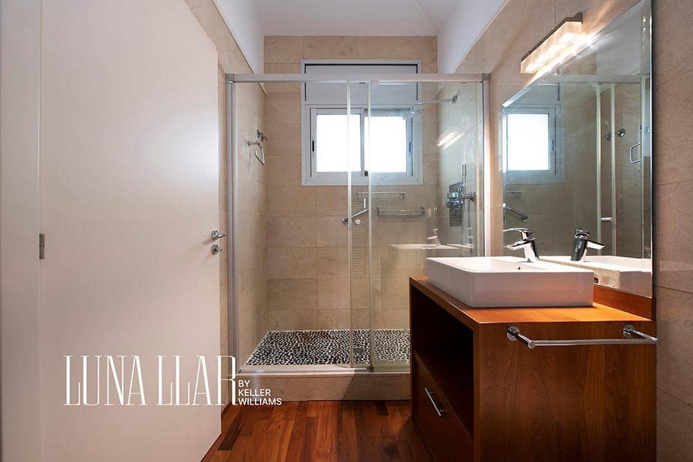 6 bedroom Villa for sale in Castelldefels - € 1,795,000 (Ref: 9591382)