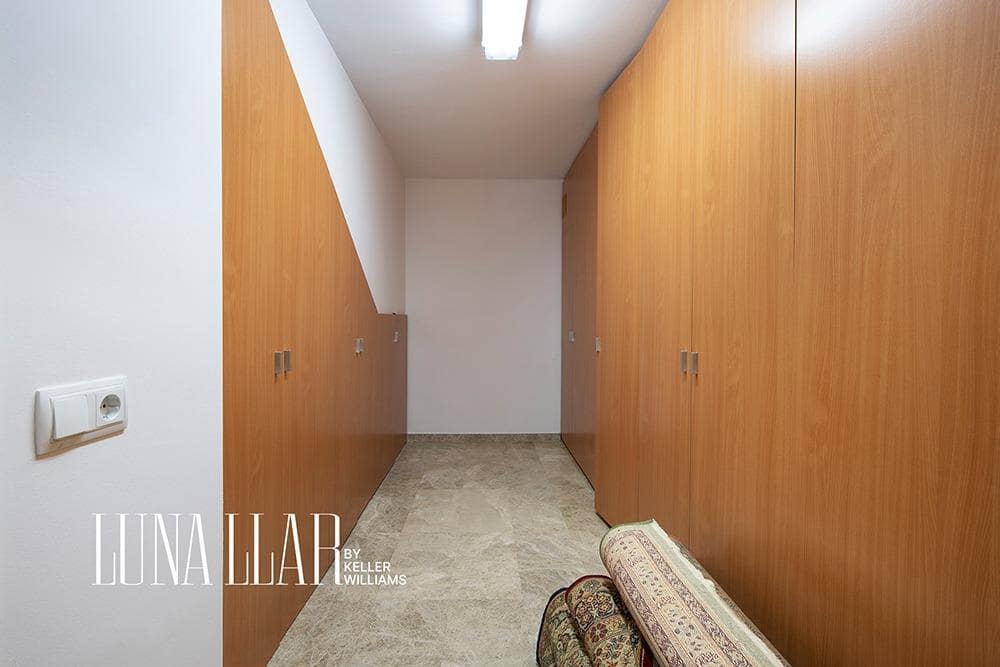 6 bedroom Villa for sale in Castelldefels - € 1,795,000 (Ref: 9591382)