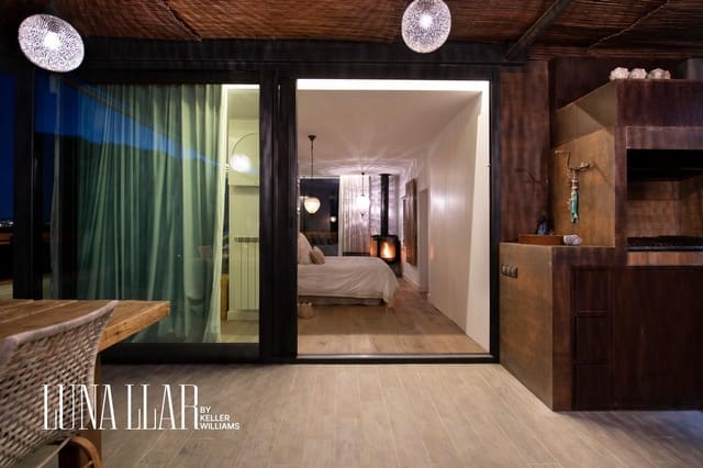 3 bedroom Penthouse for sale in Gavà with pool - € 1,119,000 (Ref: 9611608)