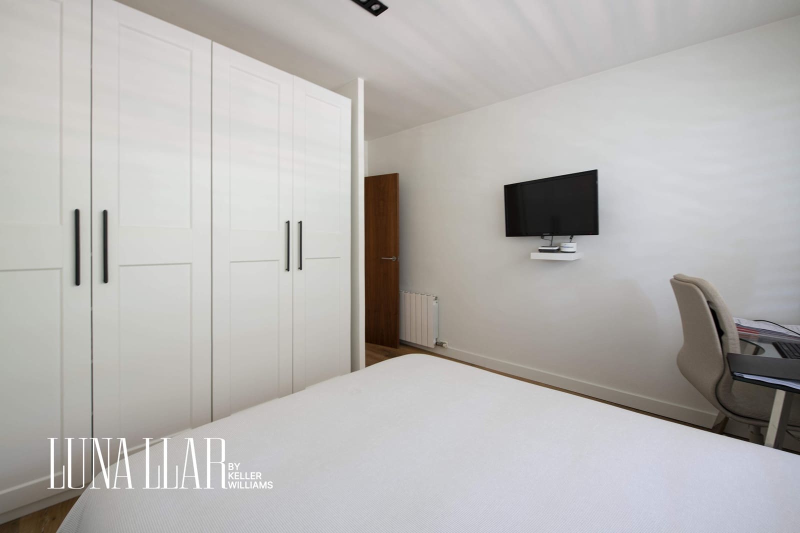 3 bedroom Penthouse for sale in Gava with pool - € 1,119,000 (Ref: 9611608)