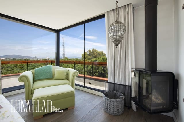 3 bedroom Penthouse for sale in Gavà with pool - € 1,119,000 (Ref: 9611608)