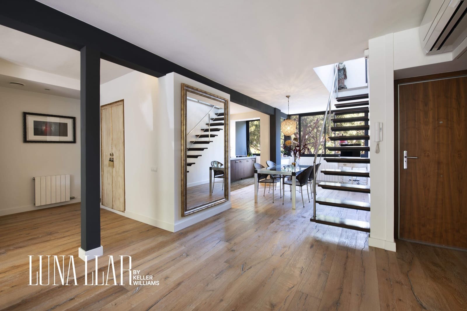 3 bedroom Penthouse for sale in Gava with pool - € 1,119,000 (Ref: 9611608)