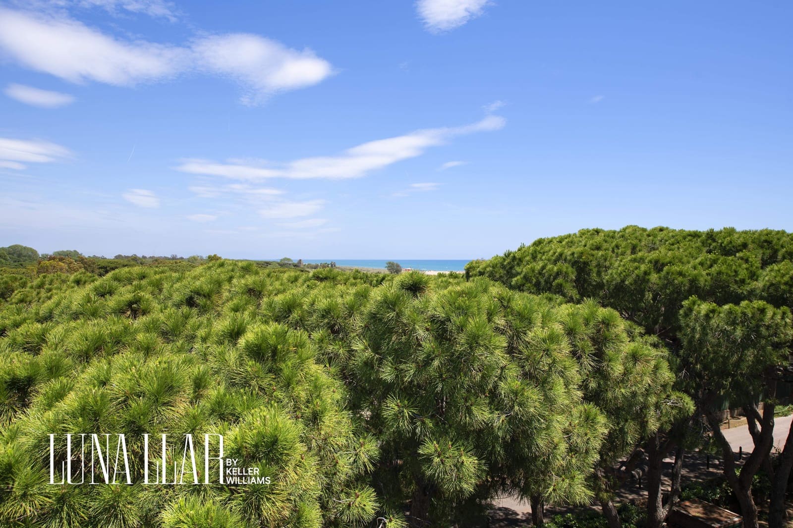 3 bedroom Penthouse for sale in Gava with pool - € 1,119,000 (Ref: 9611608)