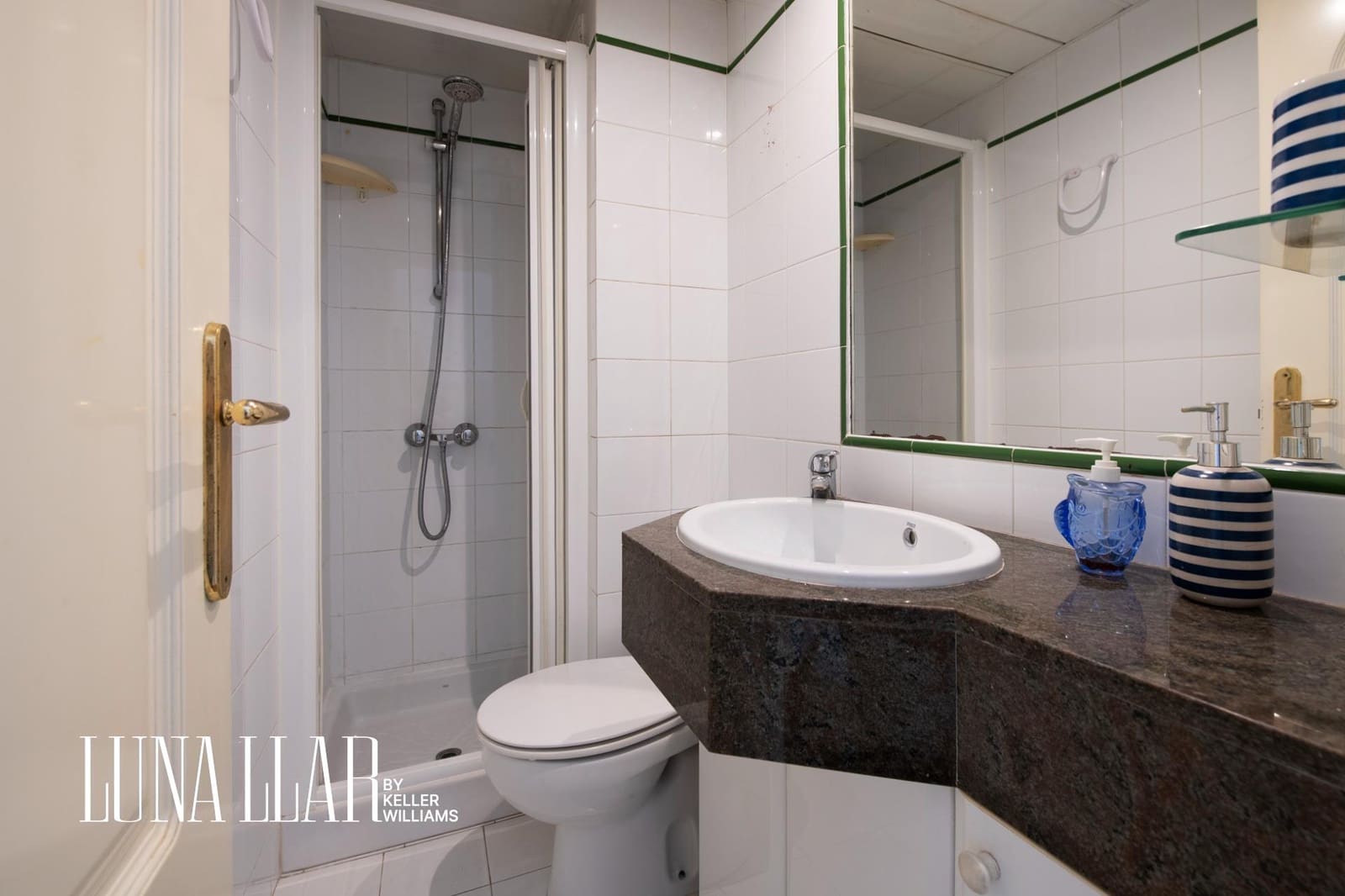 2 bedroom Flat for sale in Gava with pool - € 780,000 (Ref: 9615560)