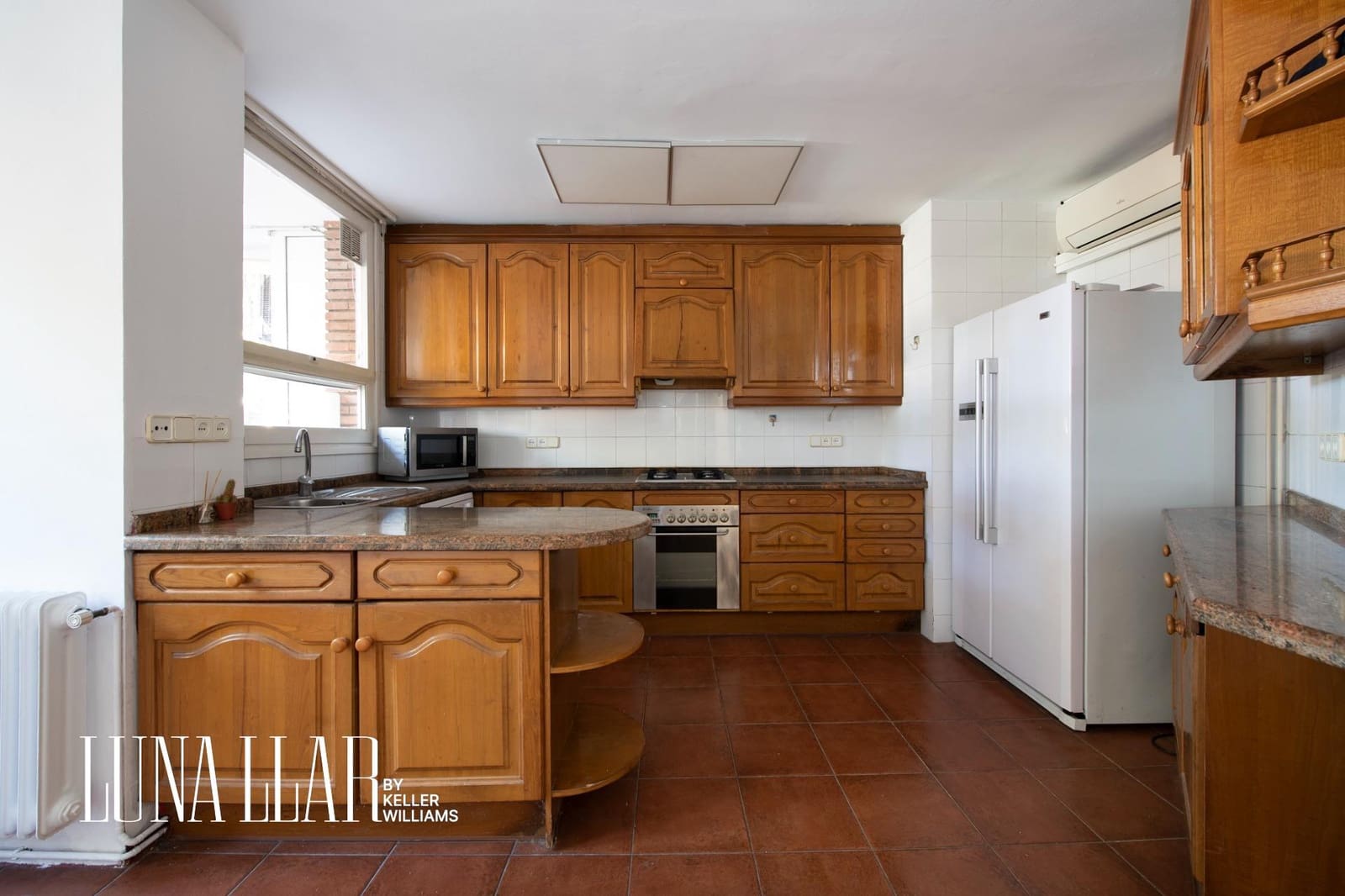 2 bedroom Flat for sale in Gava with pool - € 780,000 (Ref: 9615560)