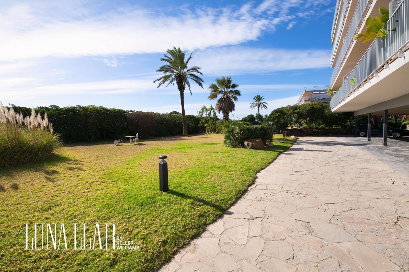2 bedroom Flat for sale in Gava with pool - € 780,000 (Ref: 9615560)
