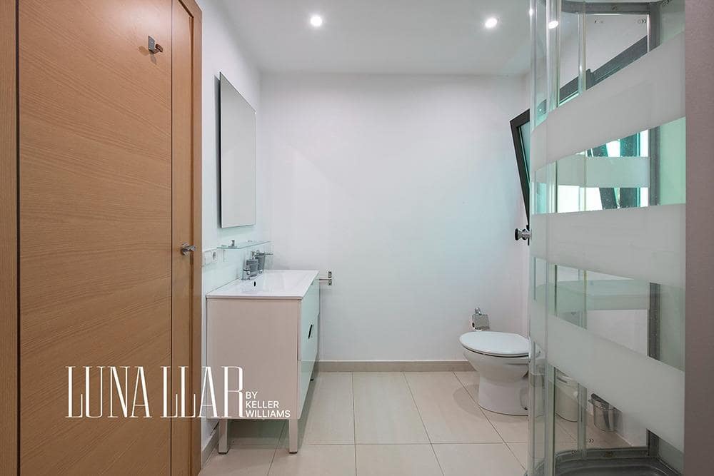 Chalet de 6 habitaciones en Castelldefels en venta con piscina garaje - 975.000 € (Ref: 9619344)