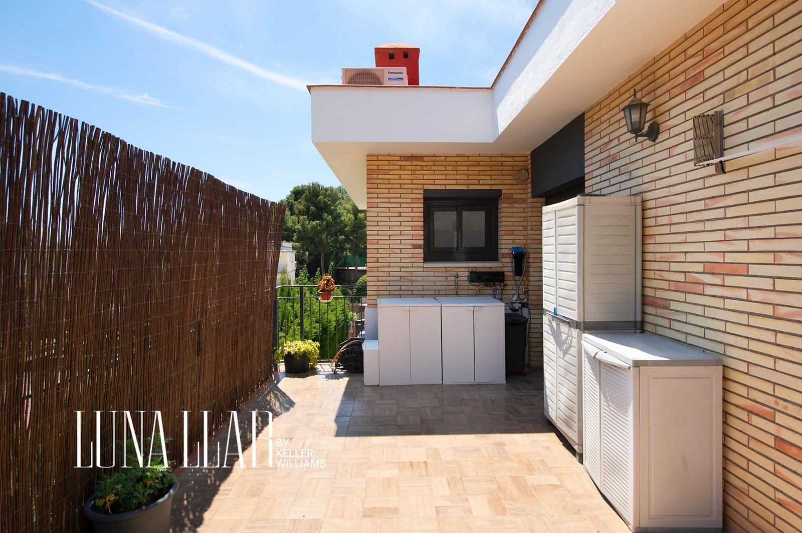 Chalet de 6 habitaciones en Castelldefels en venta con piscina garaje - 975.000 € (Ref: 9619344)