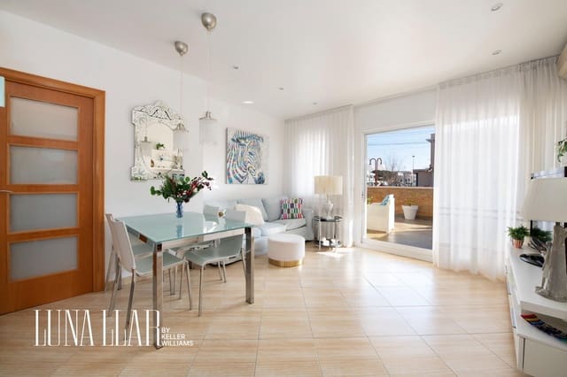 2 sovrum Strandlägenhet till salu i Castelldefels med pool garage - 632 000 € (Ref: 9637686)