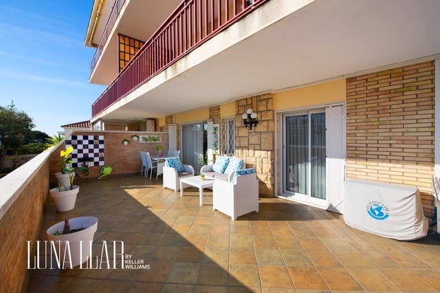 2 sovrum Strandlägenhet till salu i Castelldefels med pool garage - 632 000 € (Ref: 9637686)