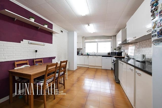 3 soveværelse Lejlighed til salg i Gavà med swimmingpool - € 665.000 (Ref: 9645105)