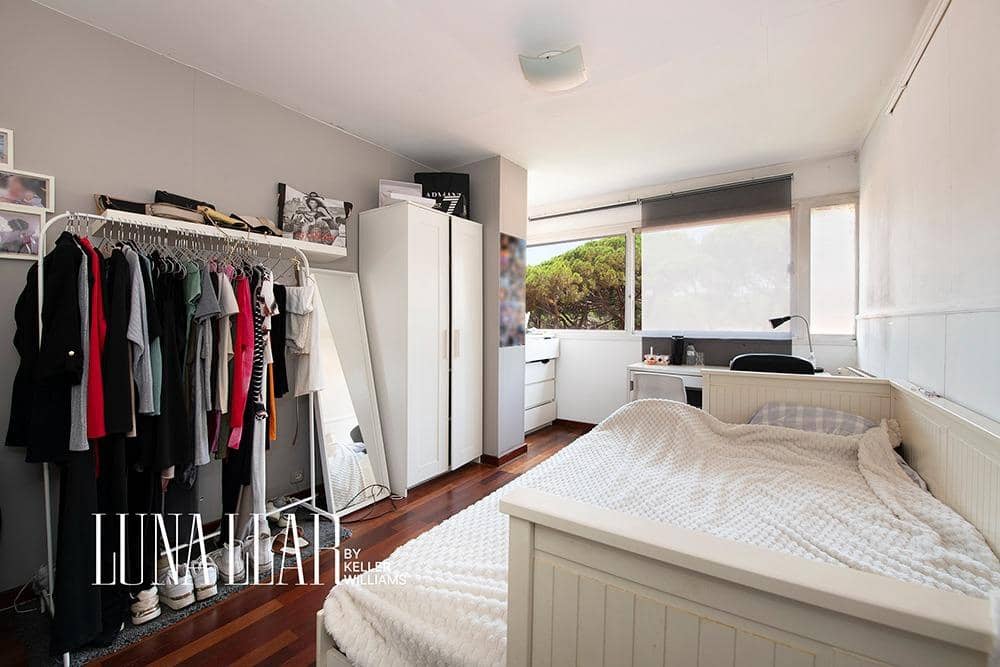 3 soveværelse Lejlighed til salg i Gava med swimmingpool - € 665.000 (Ref: 9645105)