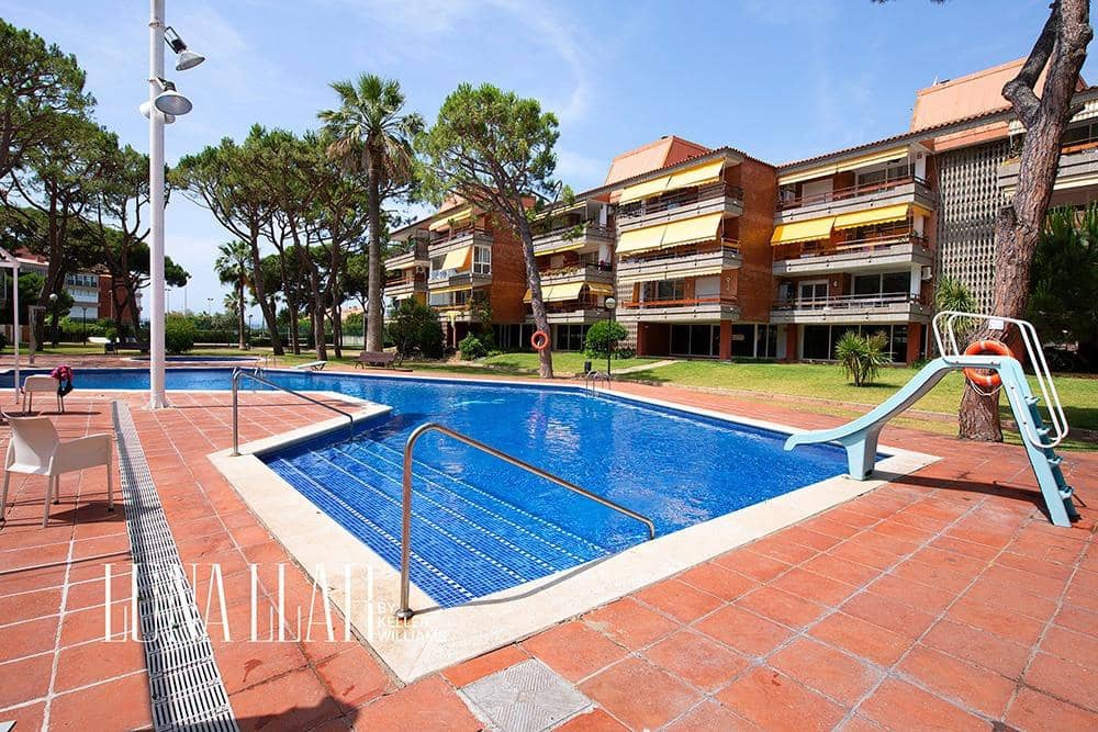 3 soveværelse Lejlighed til salg i Gava med swimmingpool - € 665.000 (Ref: 9645105)