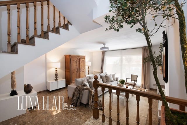 4 soverom Rekkehus til salgs i Viladecans med garasje - € 669 000 (Ref: 9659503)