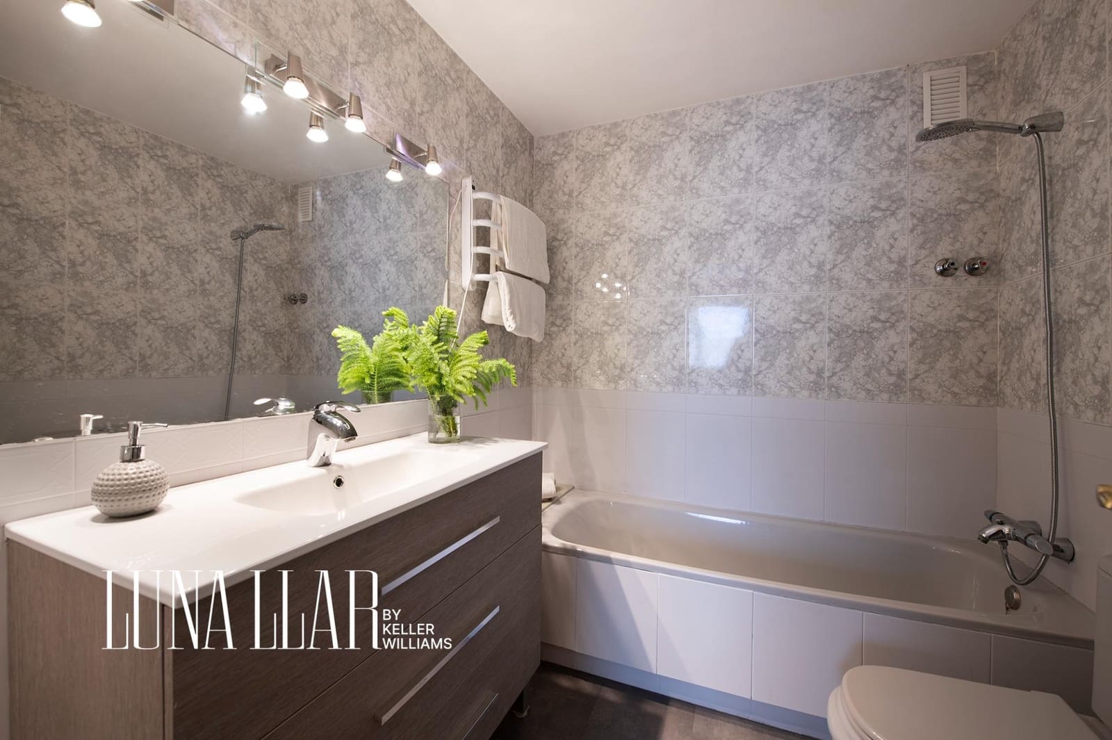 4 soverom Rekkehus til salgs i Viladecans med garasje - € 669 000 (Ref: 9659503)