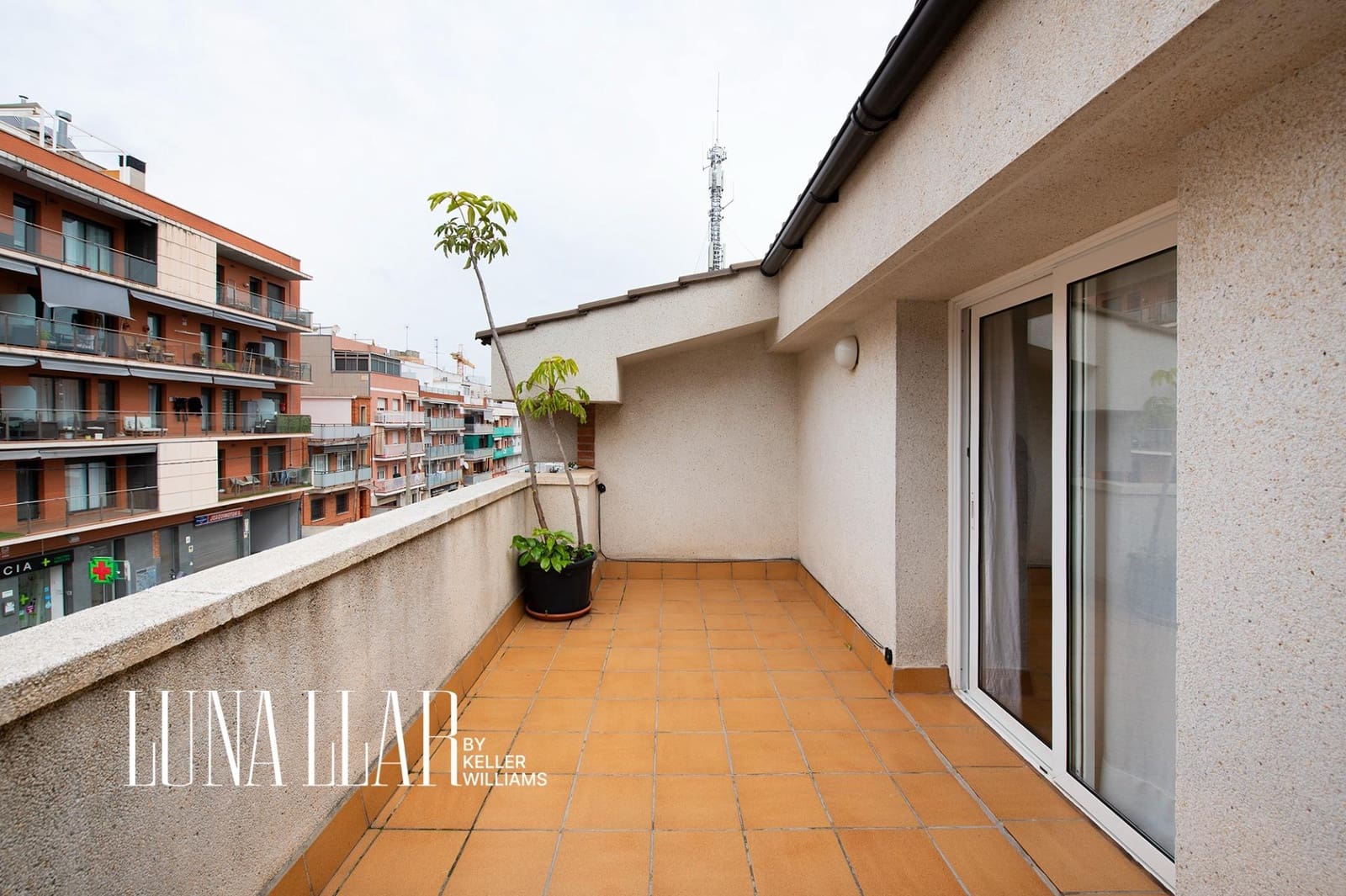 4 soverom Rekkehus til salgs i Viladecans med garasje - € 669 000 (Ref: 9659503)