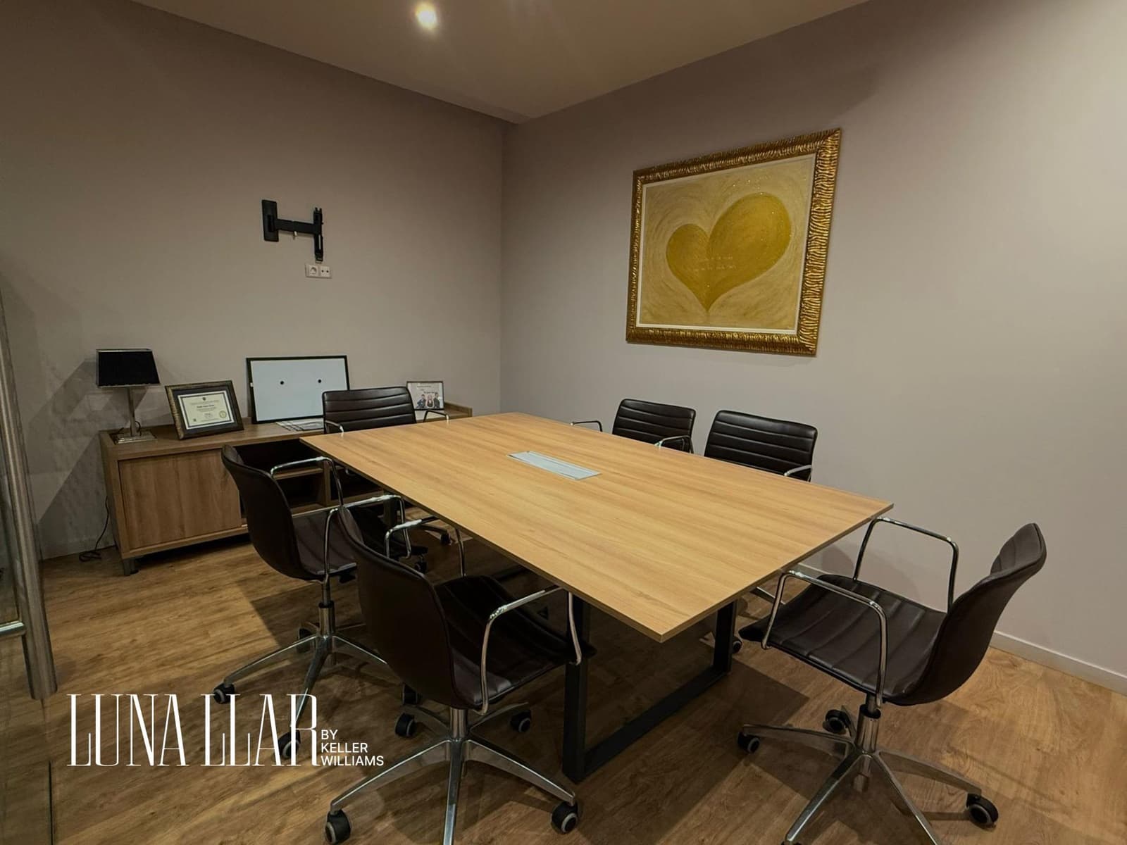 Comercial para arrendar em Gava - 3 000 € (Ref: 9659504)