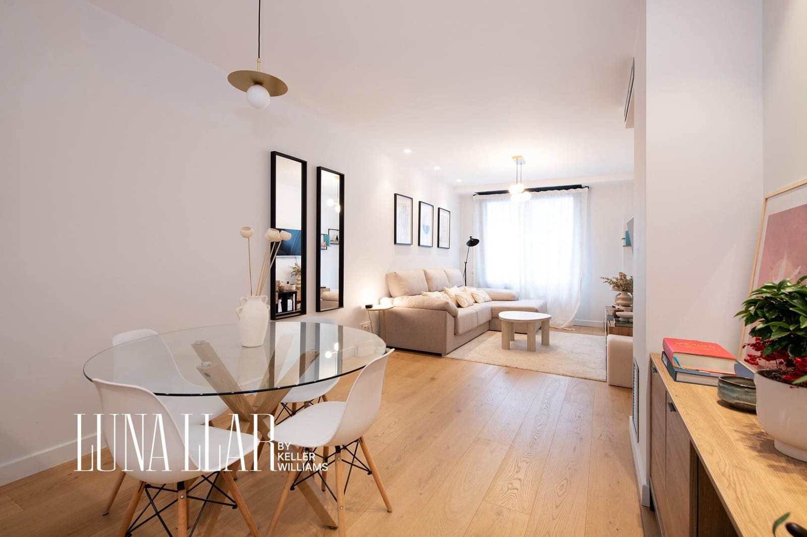 1 bedroom Flat for sale in Barcelona city with pool - € 449,000 (Ref: 9674299)