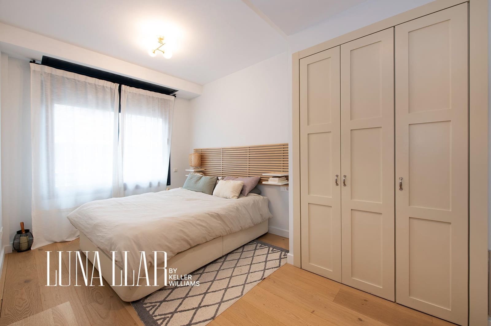 1 bedroom Flat for sale in Barcelona city with pool - € 449,000 (Ref: 9674299)