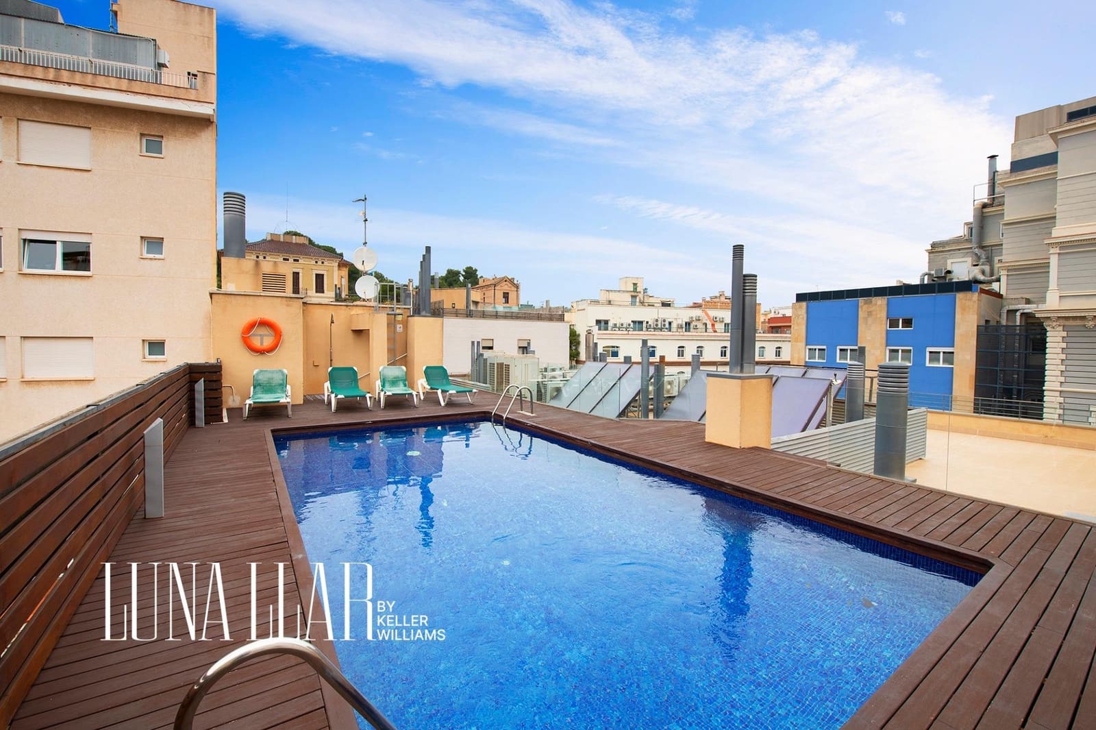 1 bedroom Flat for sale in Barcelona city with pool - € 449,000 (Ref: 9674299)