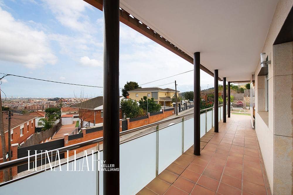 5 camera da letto Villa in vendita in Sant Boi de Llobregat con piscina garage - 1.285.000 € (Rif: 9674301)