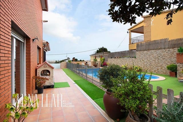 5 quarto Moradia para venda em Sant Boi de Llobregat com piscina garagem - 1 285 000 € (Ref: 9674301)