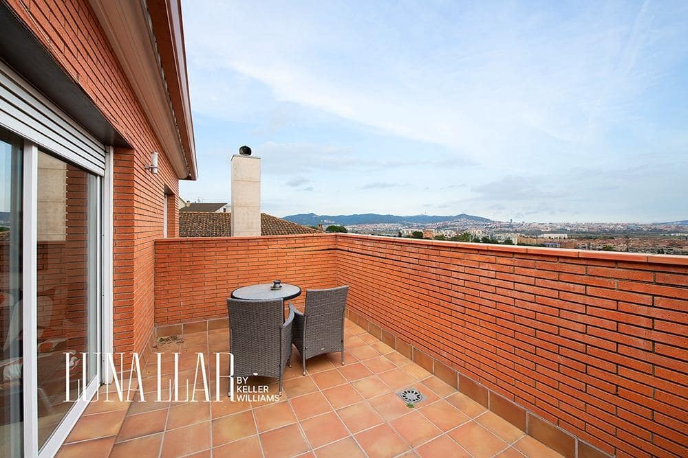5 camera da letto Villa in vendita in Sant Boi de Llobregat con piscina garage - 1.285.000 € (Rif: 9674301)