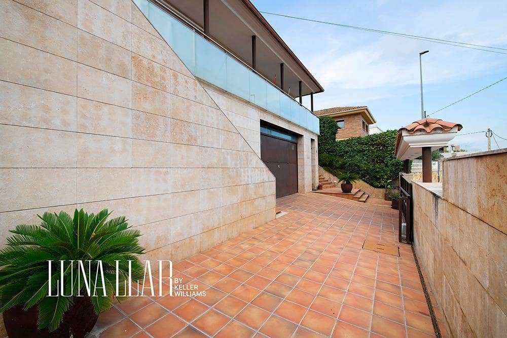 5 camera da letto Villa in vendita in Sant Boi de Llobregat con piscina garage - 1.285.000 € (Rif: 9674301)