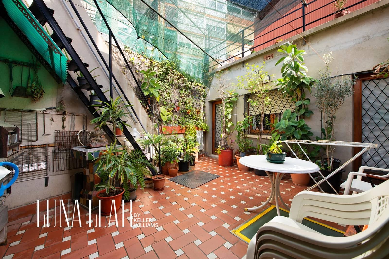 5 bedroom Villa for sale in Gava with garage - € 517,000 (Ref: 9695422)