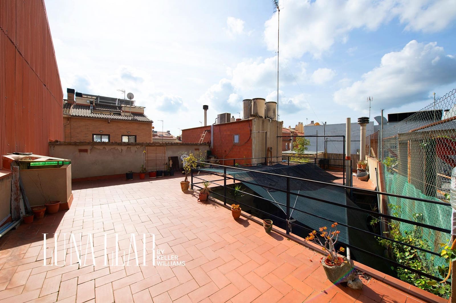 5 bedroom Villa for sale in Gava with garage - € 517,000 (Ref: 9695422)