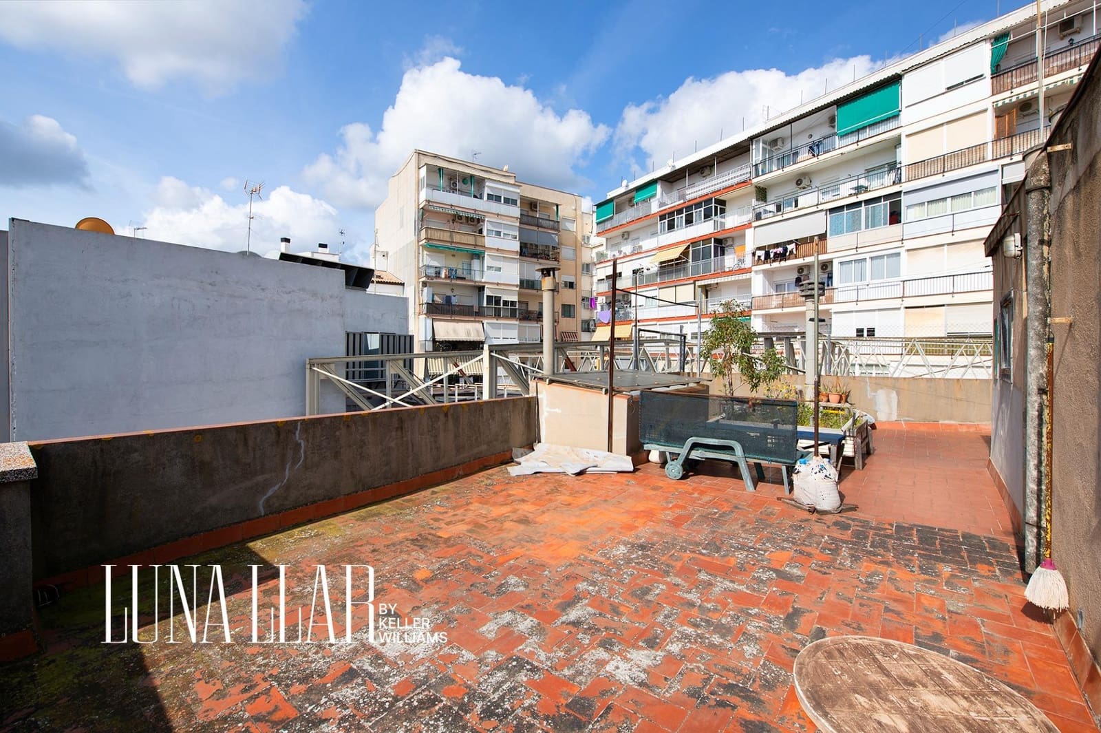 5 bedroom Villa for sale in Gava with garage - € 517,000 (Ref: 9695422)