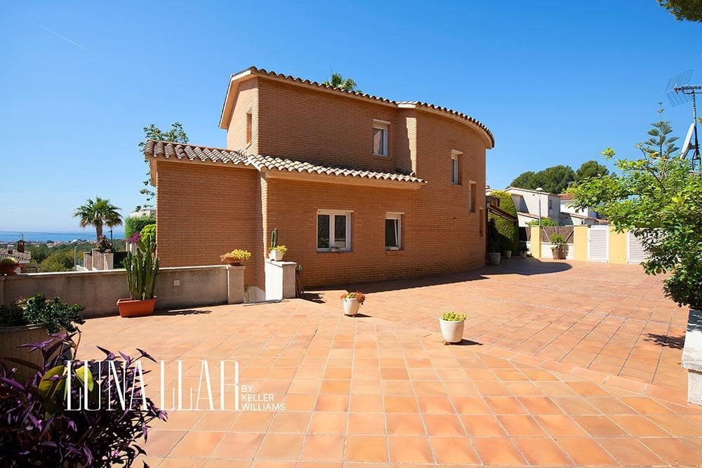 6 soverom Villa til salgs i Calafell med svømmebasseng - € 775 000 (Ref: 9735659)