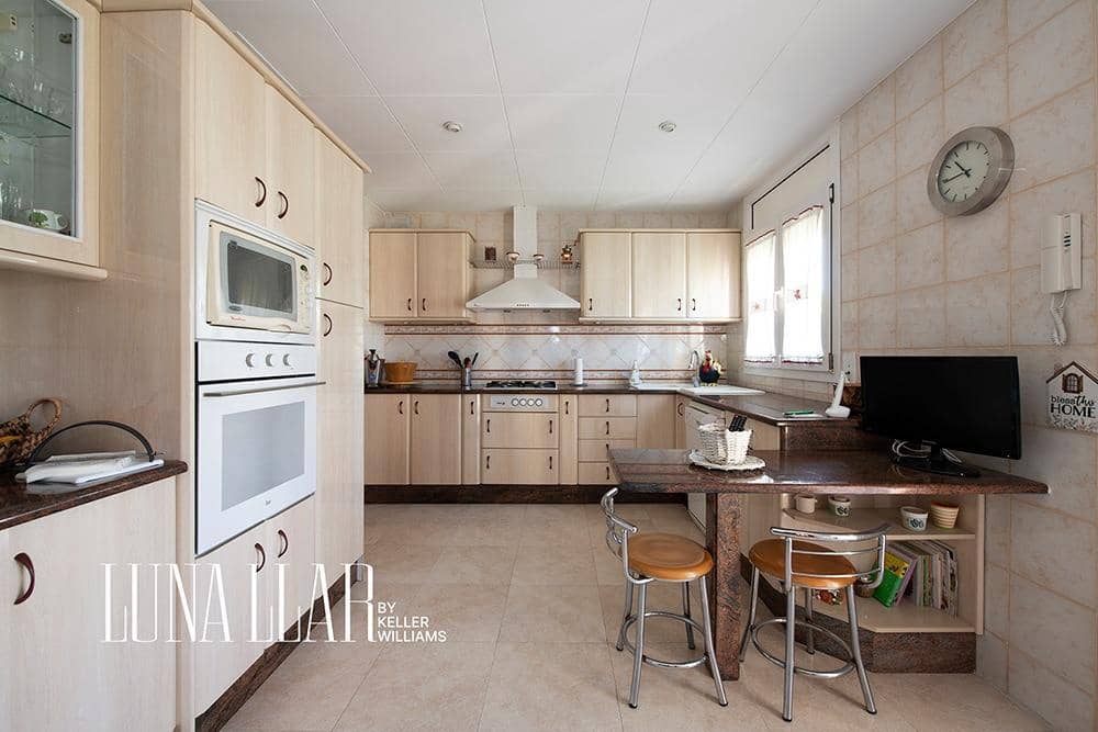 6 soverom Villa til salgs i Calafell med svømmebasseng - € 775 000 (Ref: 9735659)