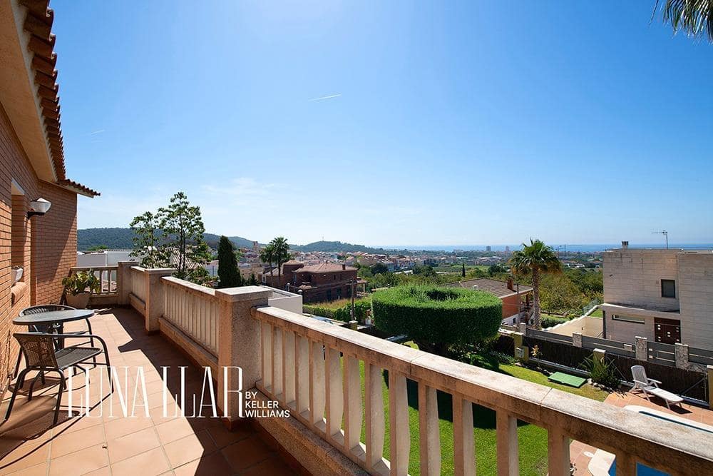 6 soverom Villa til salgs i Calafell med svømmebasseng - € 775 000 (Ref: 9735659)