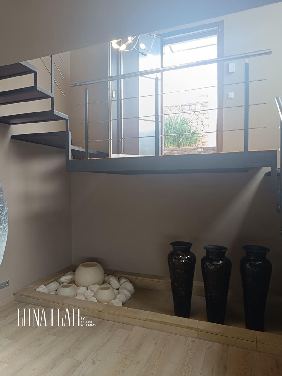 4 bedroom Villa for rent in Les Botigues de Sitges with pool garage - € 12,000 (Ref: 9735660)