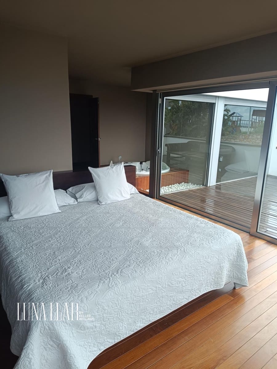 4 bedroom Villa for rent in Les Botigues de Sitges with pool garage - € 12,000 (Ref: 9735660)