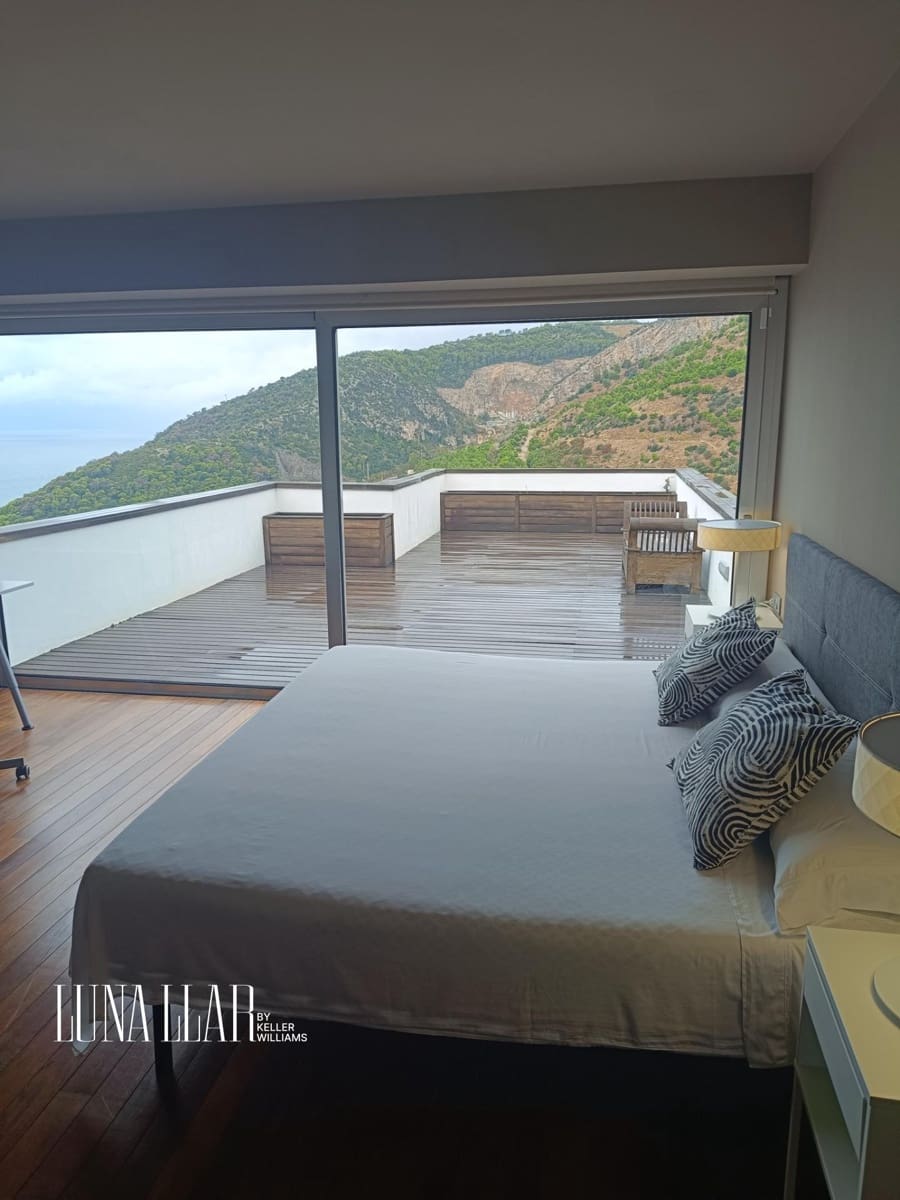 4 bedroom Villa for rent in Les Botigues de Sitges with pool garage - € 12,000 (Ref: 9735660)