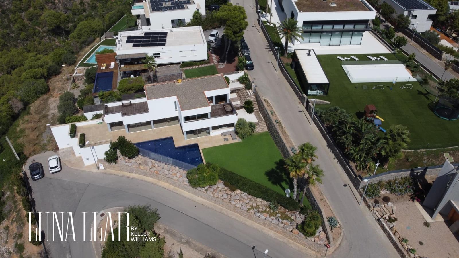 4 bedroom Villa for rent in Les Botigues de Sitges with pool garage - € 12,000 (Ref: 9735660)