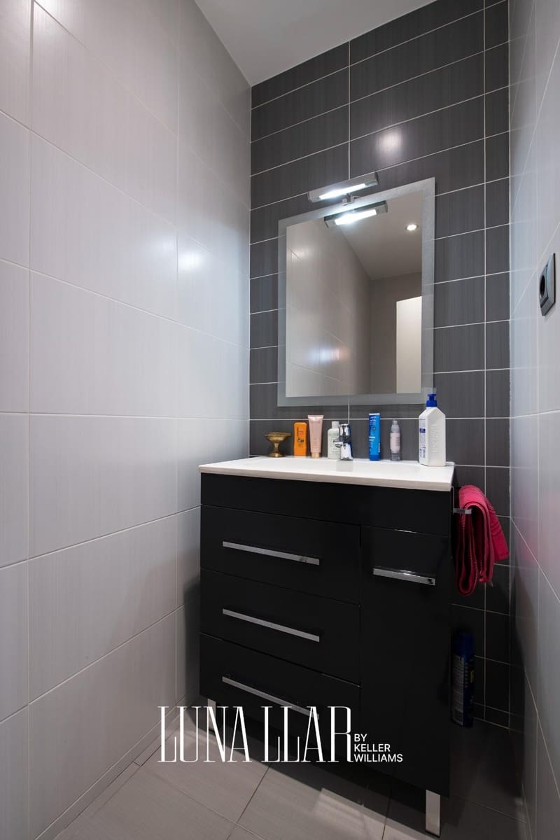 4 bedroom Terraced Villa for sale in Sant Joan Despi with garage - € 839,000 (Ref: 9741823)