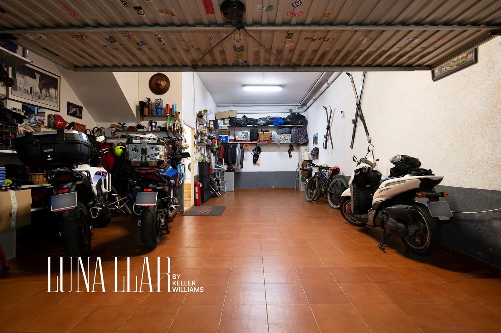 4 bedroom Terraced Villa for sale in Sant Joan Despi with garage - € 839,000 (Ref: 9741823)