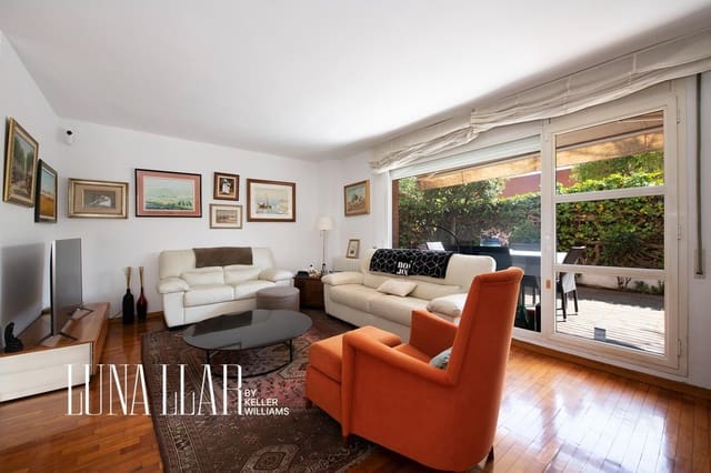 4 bedroom Terraced Villa for sale in Sant Joan Despí with garage - € 839,000 (Ref: 9741823)