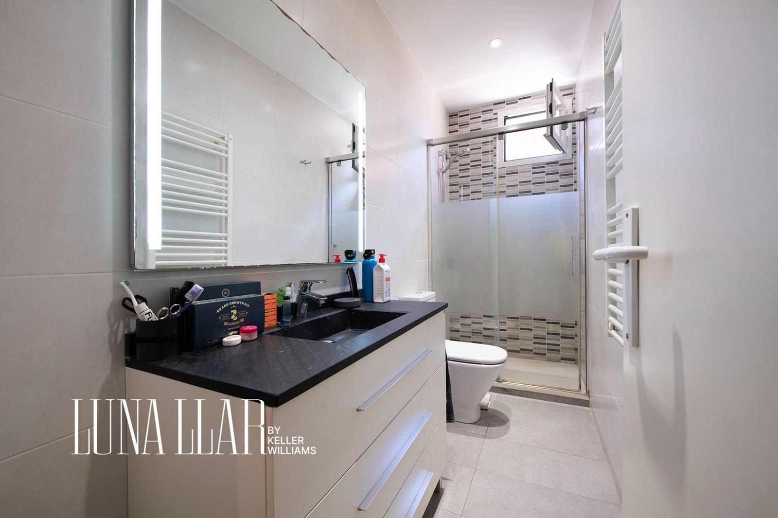 4 bedroom Terraced Villa for sale in Sant Joan Despi with garage - € 839,000 (Ref: 9741823)