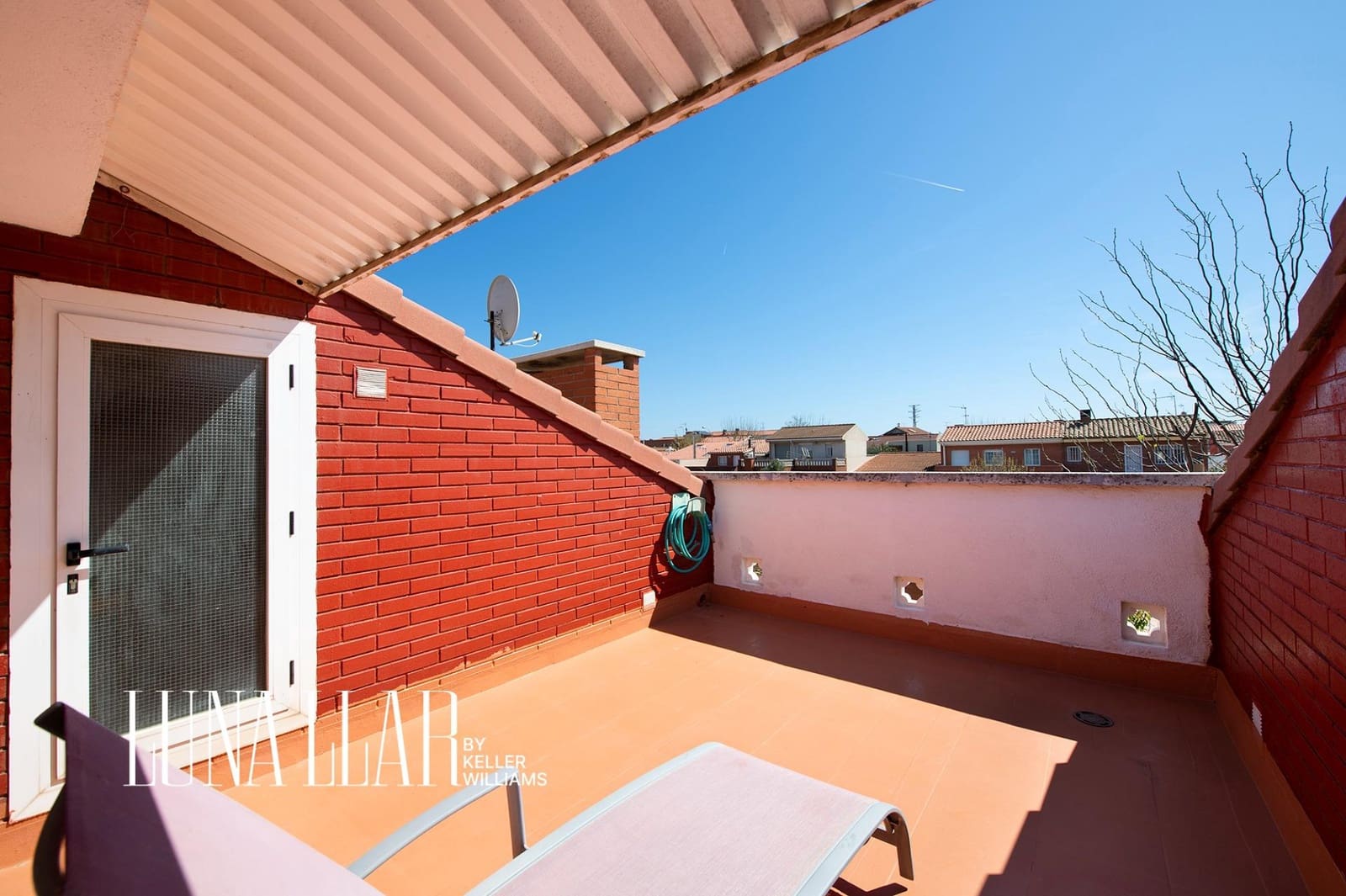 4 bedroom Terraced Villa for sale in Sant Joan Despi with garage - € 839,000 (Ref: 9741823)