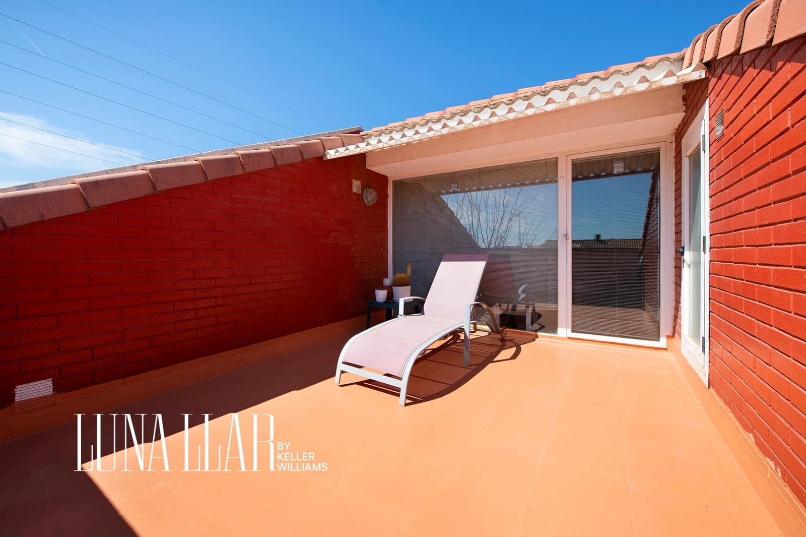 4 bedroom Terraced Villa for sale in Sant Joan Despi with garage - € 839,000 (Ref: 9741823)