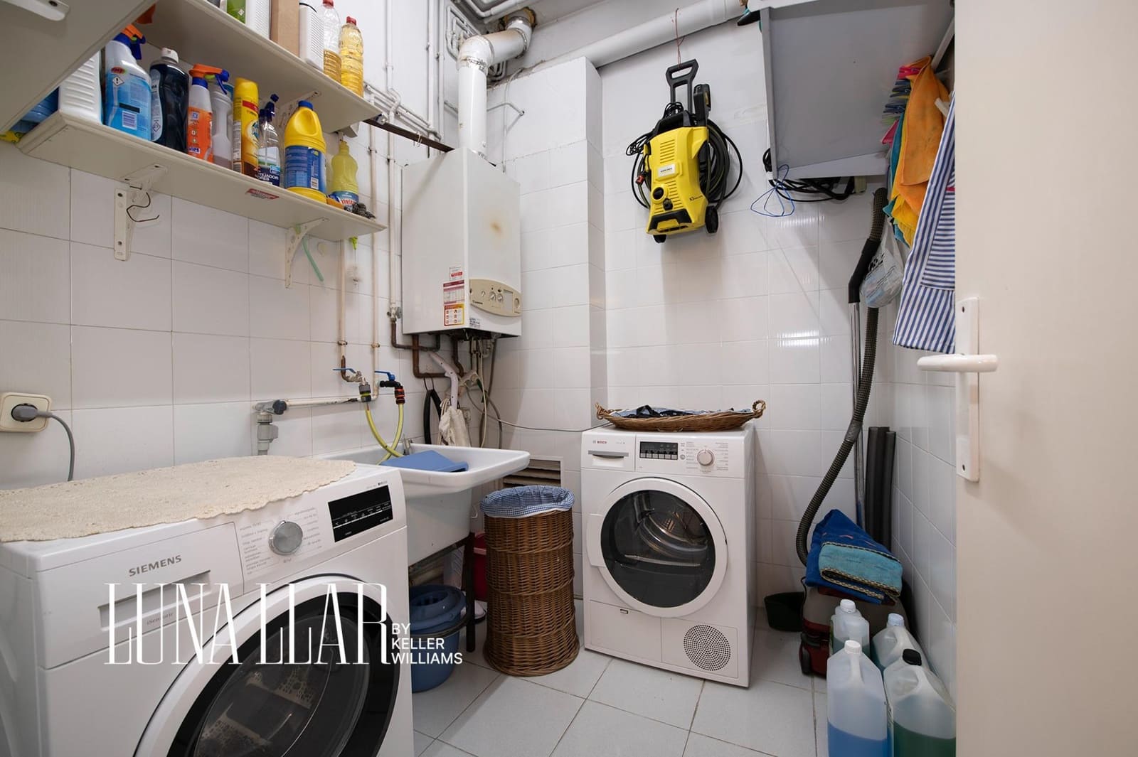 4 bedroom Terraced Villa for sale in Sant Joan Despi with garage - € 839,000 (Ref: 9741823)